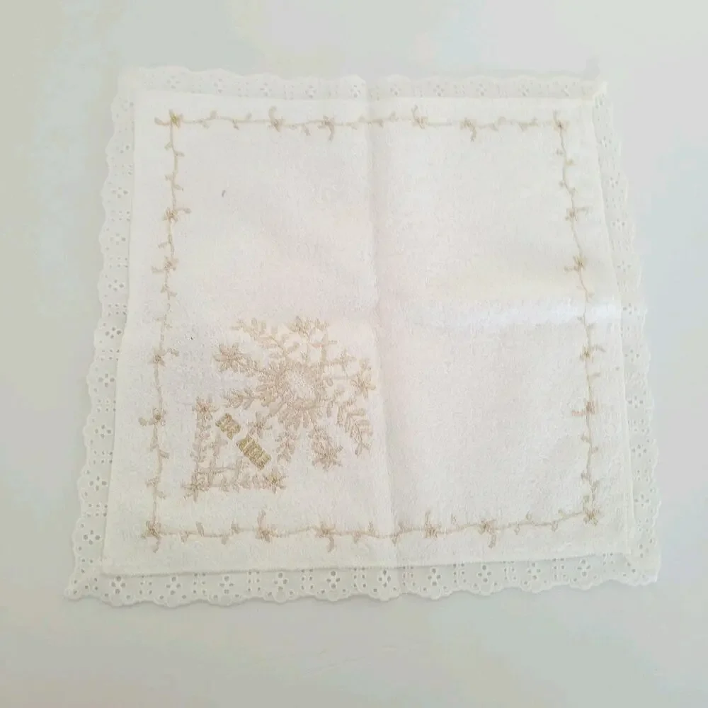 Anna Sui Cotton 100% Small Towel Mini White Place Mat Washcloth Square Embroider
